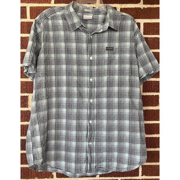 COLUMBIA Green Shirt Plaid SEERSUCKER Short Sleeve Button Shirt Size Large - Picture 1 of 4